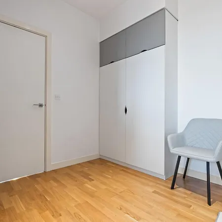 Elegant Flat - Sleeps 8 - Highrise View Centre לידס