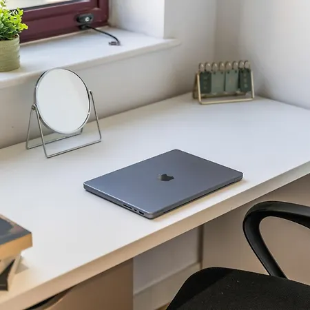 Апартаменти Elegant Flat - Sleeps 8 - Highrise View Centre