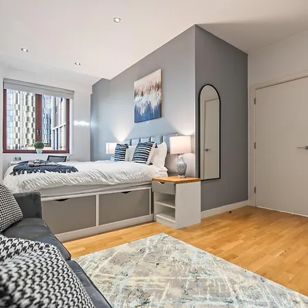 דירה Elegant Flat - Sleeps 8 - Highrise View Centre *