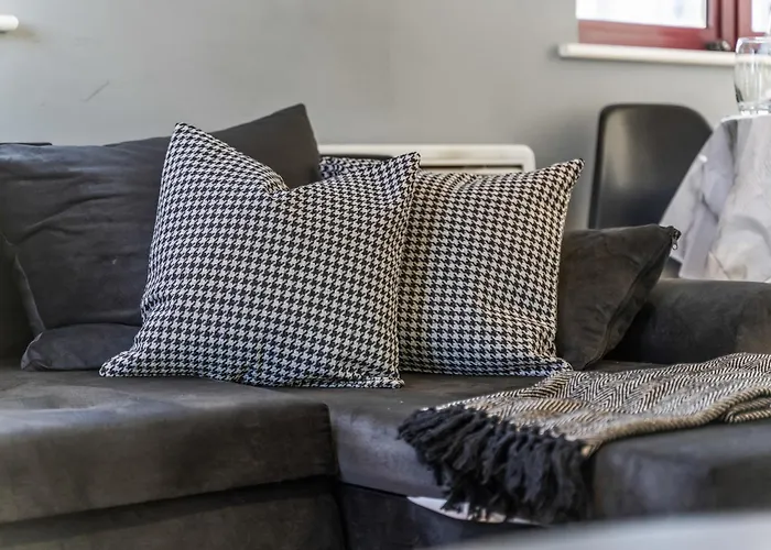 Apartamento Elegant Flat - Sleeps 8 - Highrise View Centre