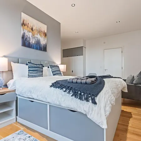 Elegant Flat - Sleeps 8 - Highrise View Centre 公寓 *