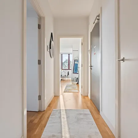 Elegant Flat - Sleeps 8 - Highrise View Centre